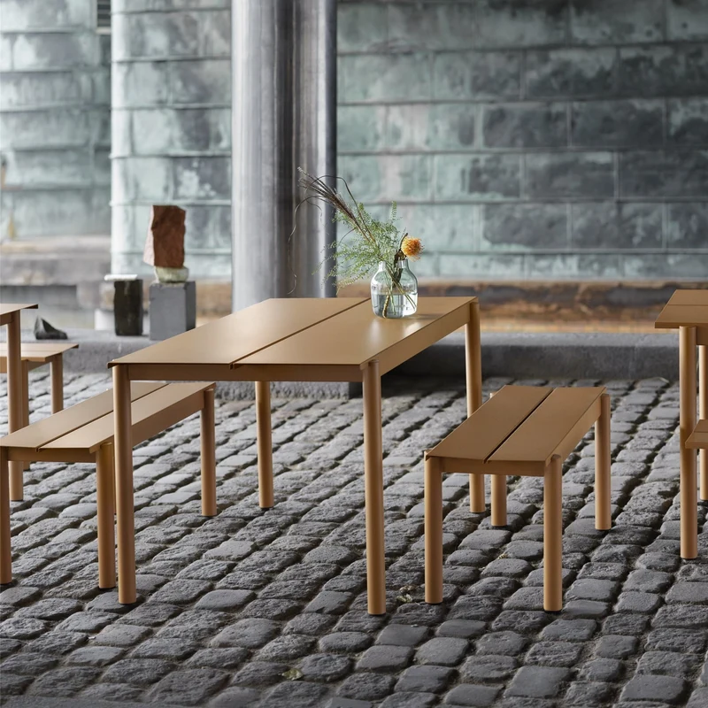 Banc d'extérieur en acier orange 110 x 34 cm Linear - Muuto