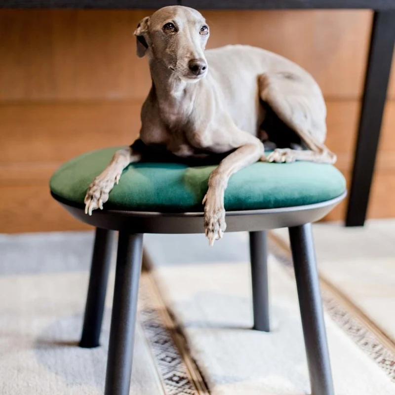 Tabouret en velours vert Naïve - Emko