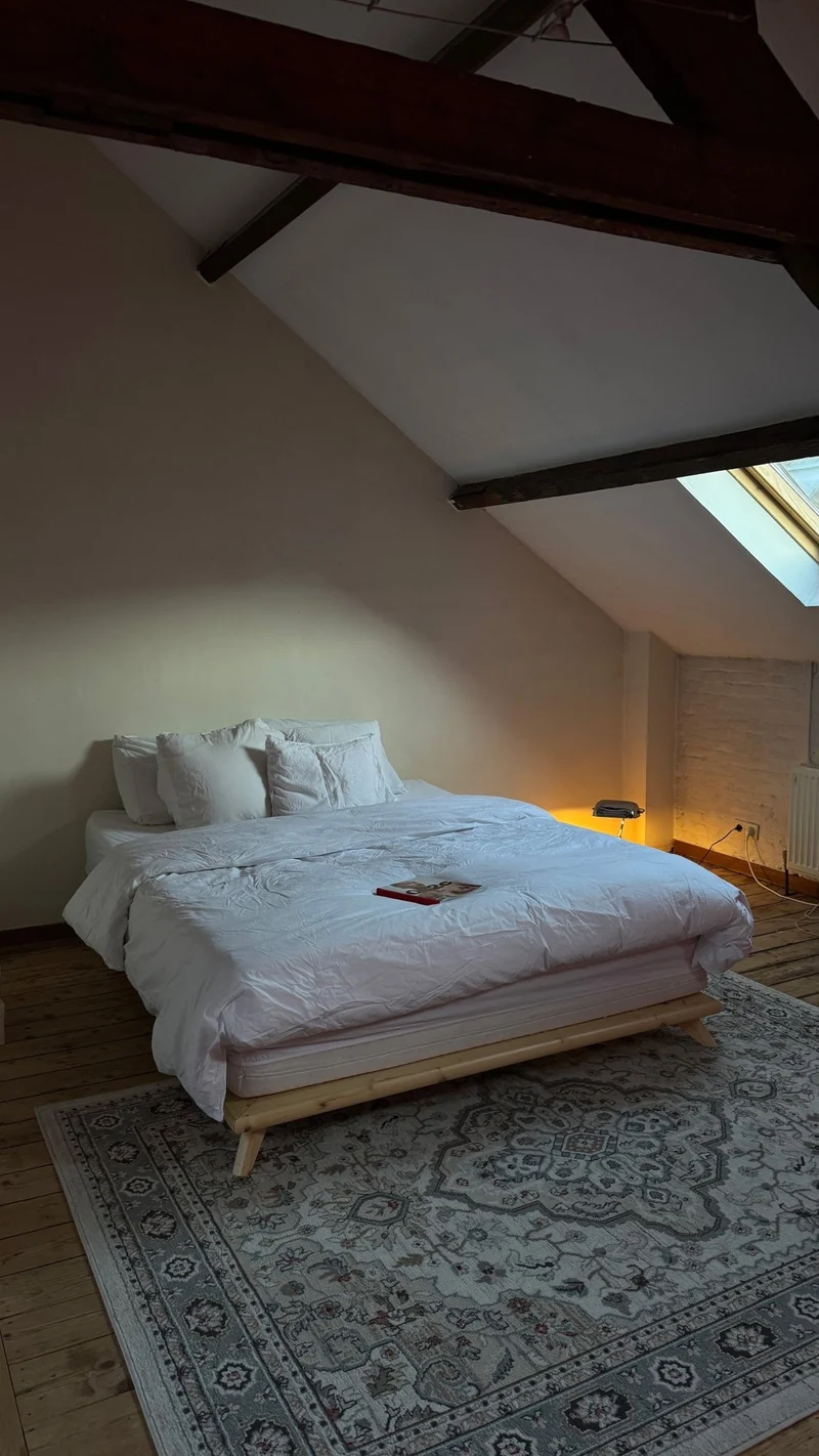 Canapé 2 places en pin et matelas lin 200x90cm Senza - Karup Design