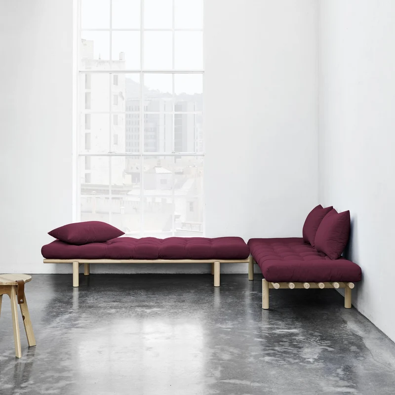Lit de jour en bois naturel et coton violet Pace - Karup Design