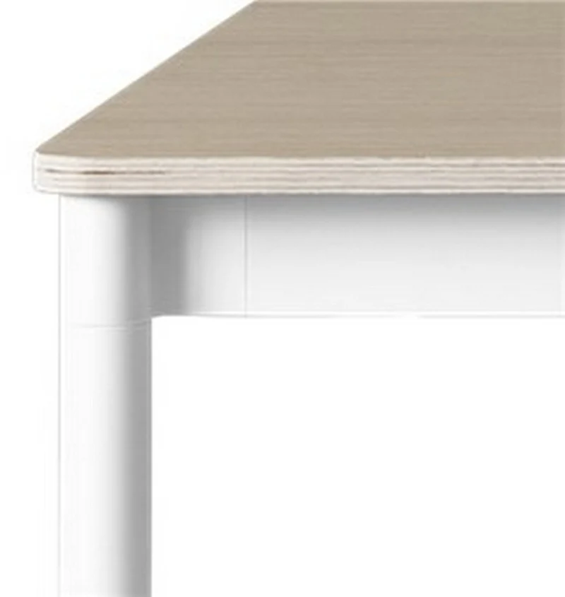 Table 140 cm en chêne piétement blanc Base - Muuto