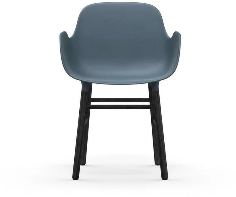 Chaise avec accoudoirs en bois noir et pp bleu Form - Normann Copenhagen