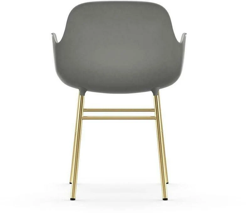 Chaise avec accoudoirs en laiton et pp gris Form - Normann Copenhagen