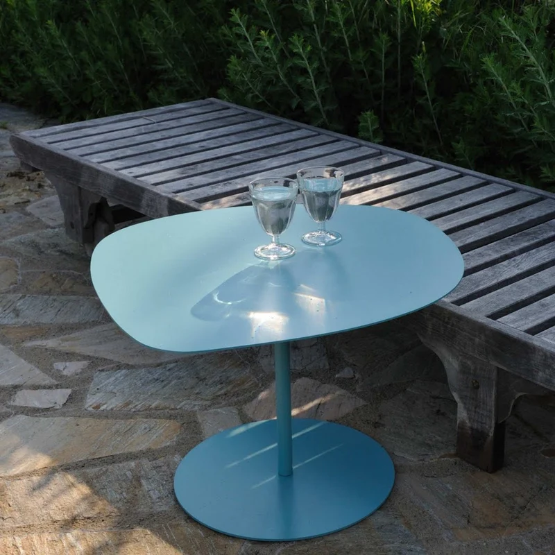 Table basse en acier noir Galet n°1 - Matière Grise