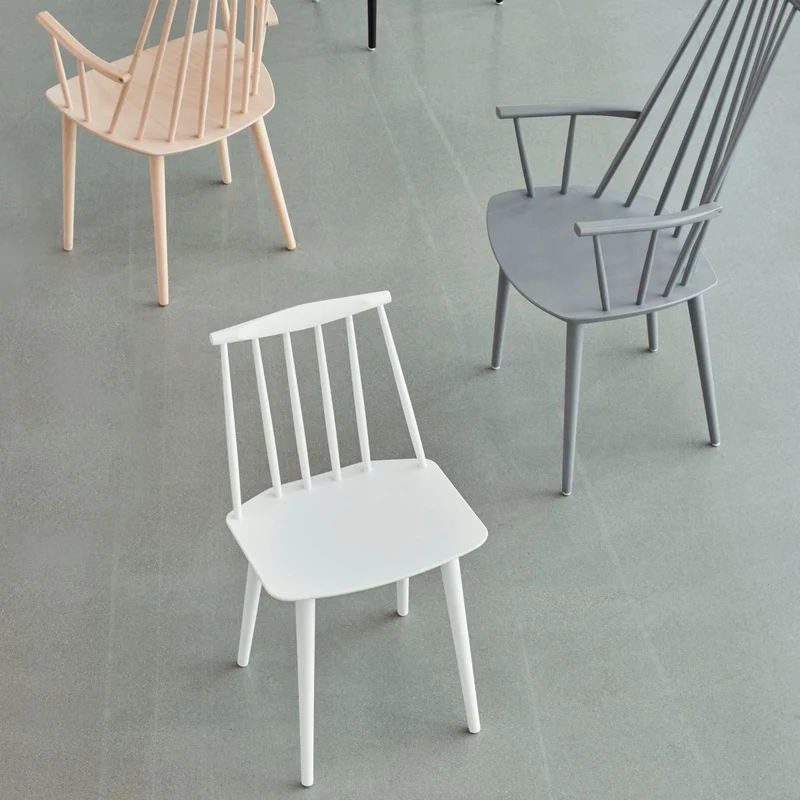 Chaise en bois de hêtre blanche - HAY