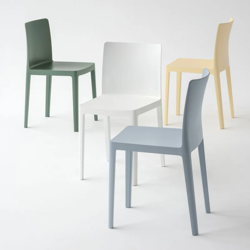 Chaise Élémentaire en plastique bleu gris - HAY