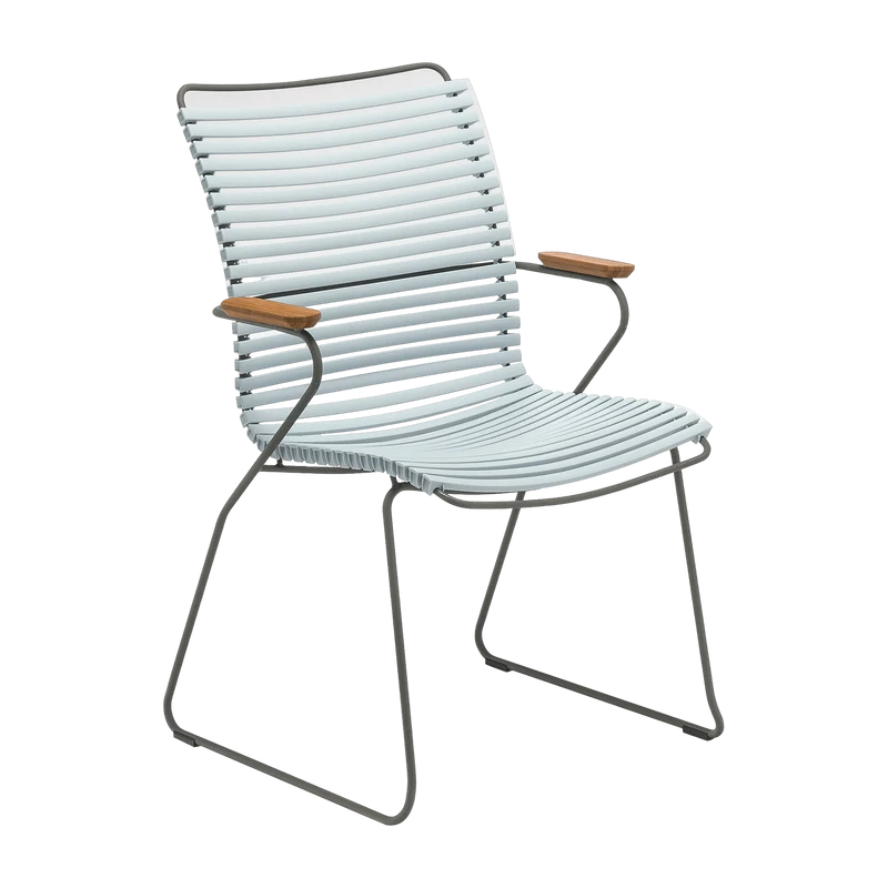 Chaise en métal et plastique bleu clair avec grand dossier CLICK - Houe