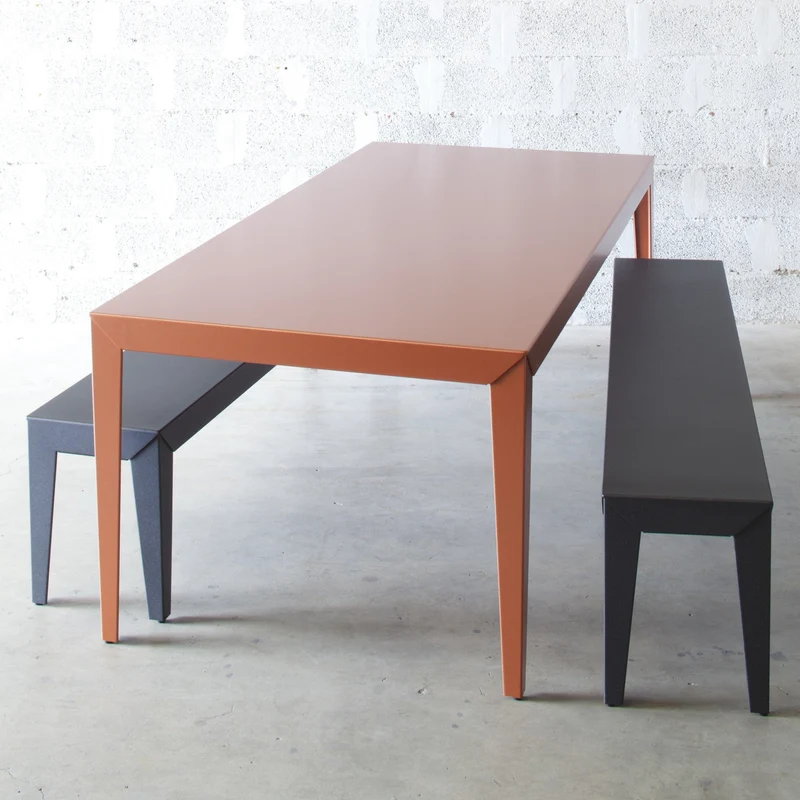 Table à manger en aluminium noir 180 cm Zef - Matière Grise
