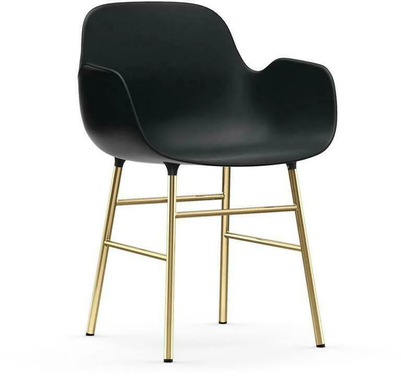 Chaise avec accoudoirs en laiton et pp noir Form - Normann Copenhagen