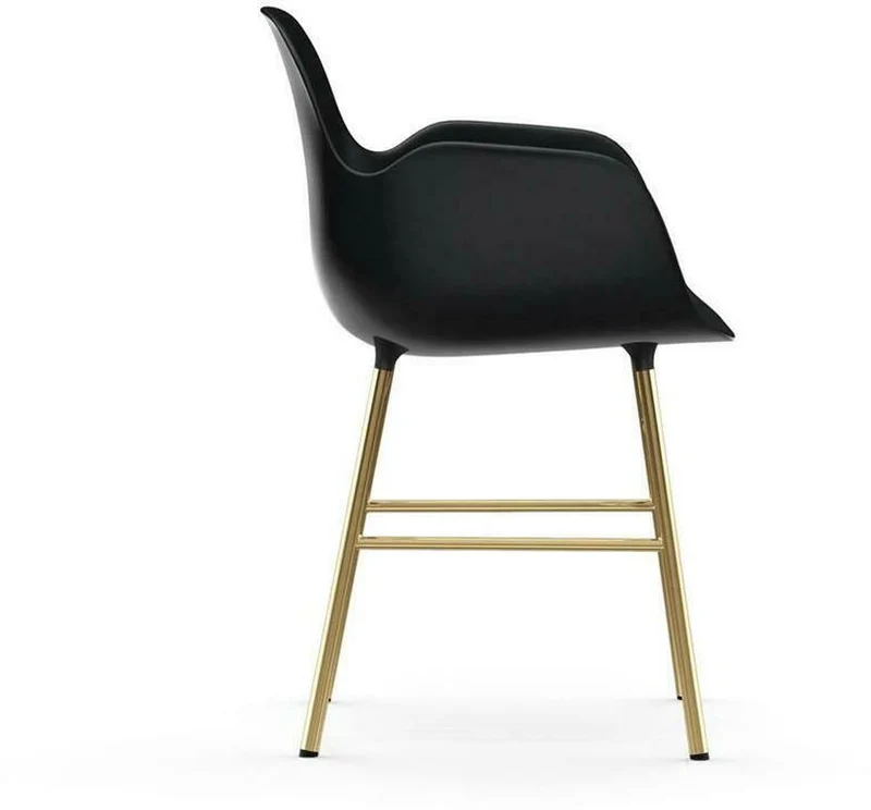 Chaise avec accoudoirs en laiton et pp noir Form - Normann Copenhagen