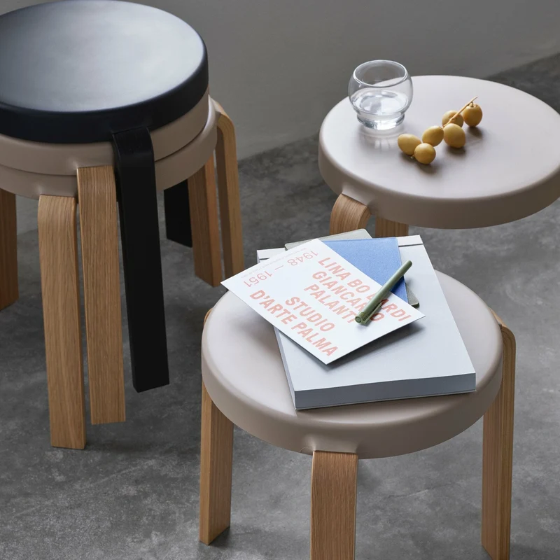 Tabouret en noyer noir TAP noir - Normann Copenhagen