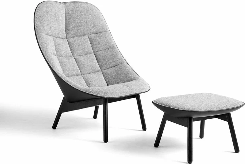 Fauteuil gris clair matelassé et chêne massif teinté noir Uchiwa - HAY