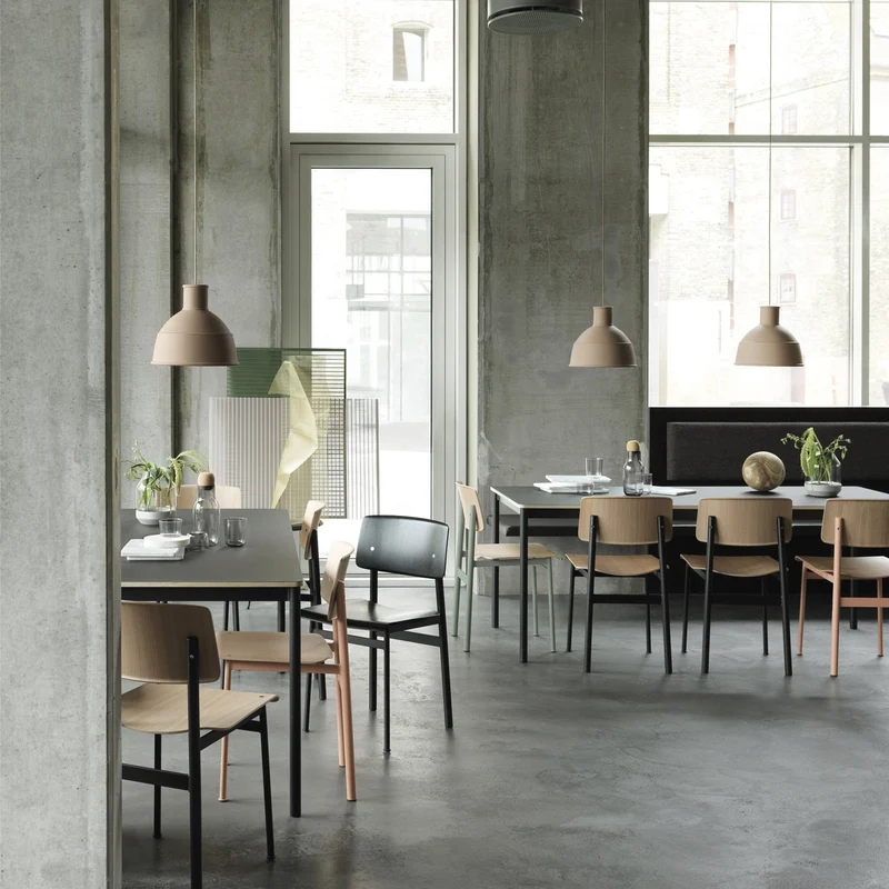 Chaise en chêne et noire Loft - Muuto