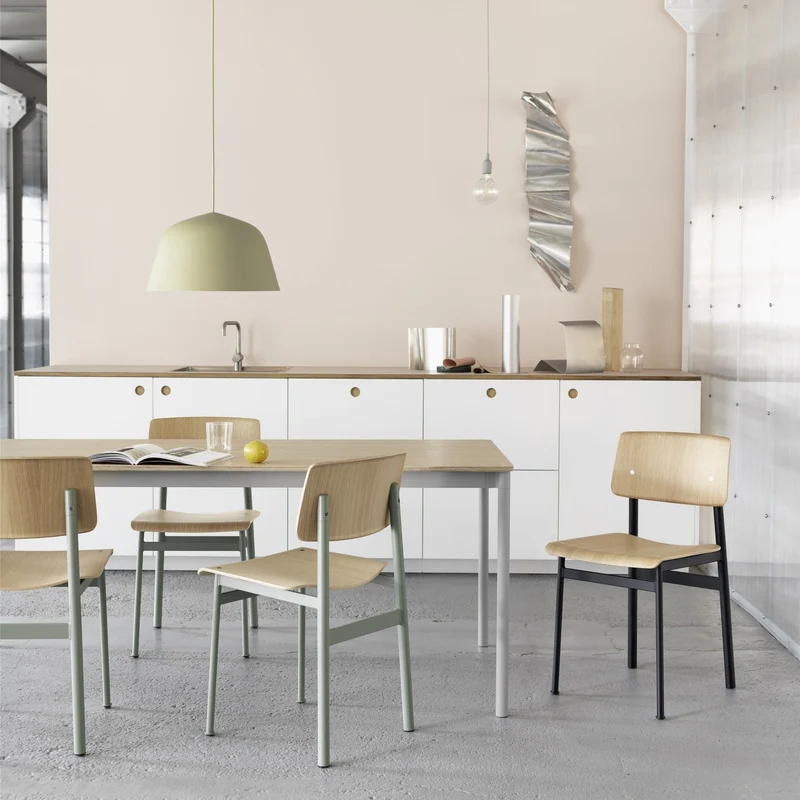 Chaise en chène noir et noire Loft - Muuto