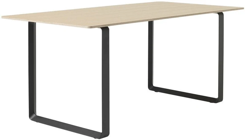 Table en chêne piétement noir 170 cm 70-70 - Muuto
