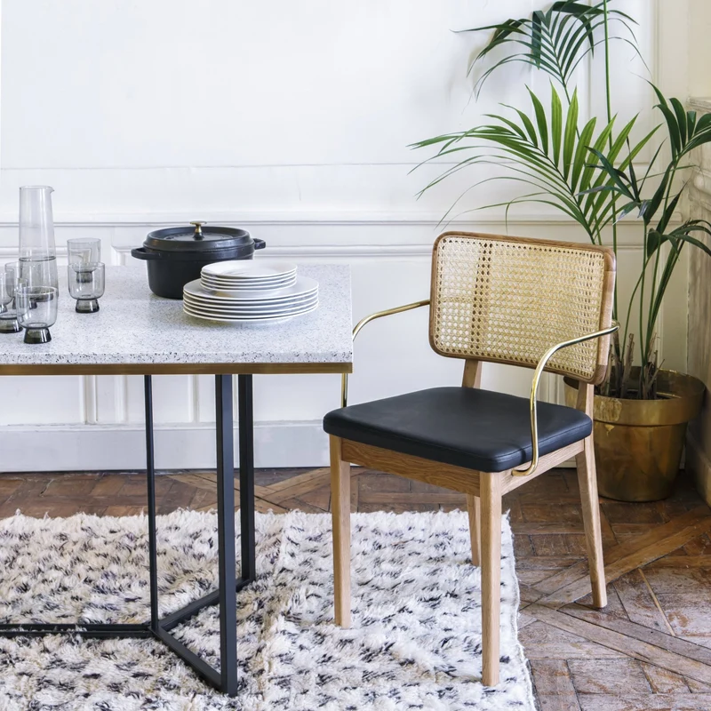 Chaise grise avec accoudoirs en chêne teinté noir Cannage - RED Edition