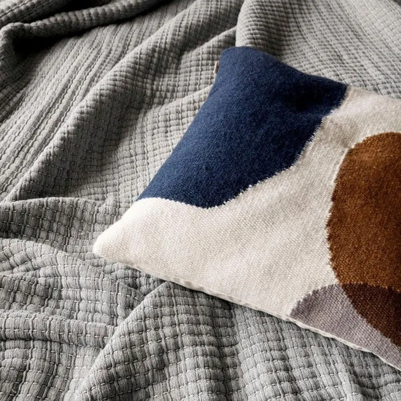 Coussin en laine bleu et orange Kelim - Ferm Living