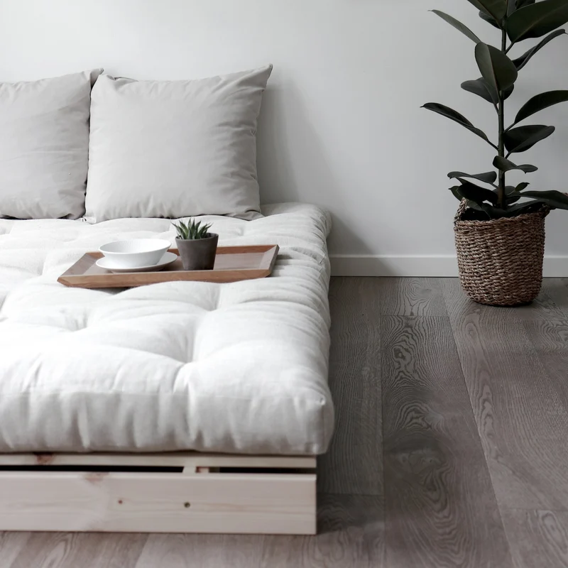 Canapé-lit gris foncé en pin massif Roots 140 - Karup Design