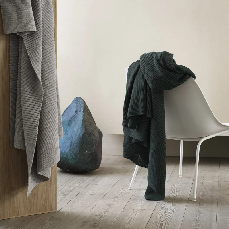 Chaise lounge ocre piétement tubes Fiber - Muuto