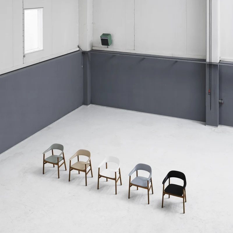 Chaise en chêne teinté et polypropylène blanc Herit blanc - Normann Copenhagen