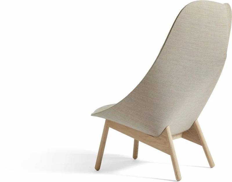 Fauteuil crème matelassé et chêne massif naturel Uchiwa - HAY