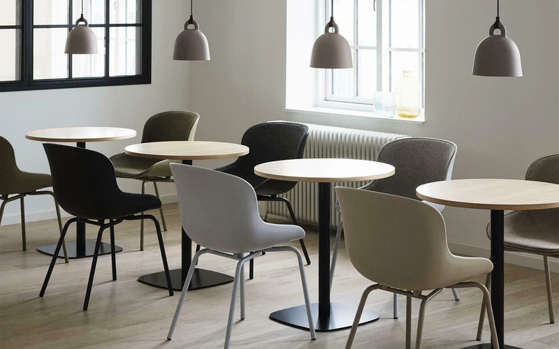 Chaise en acier peint et pp blanc Hyg - Normann Copenhagen