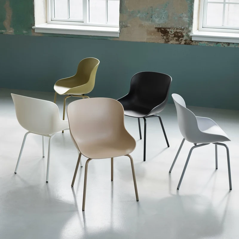 Chaise en acier peint et pp olive Hyg - Normann Copenhagen