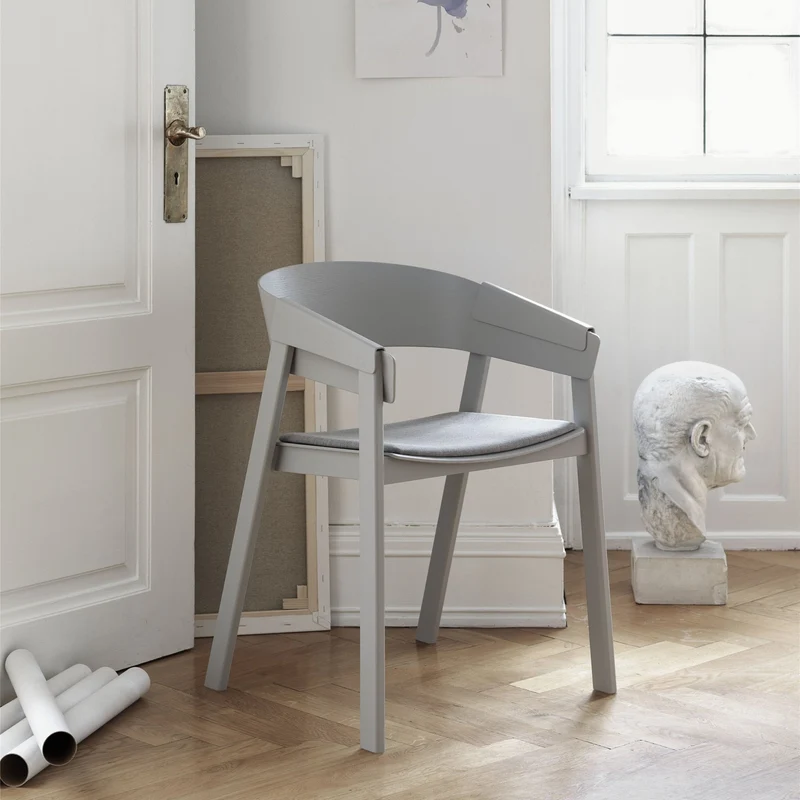 Fauteuil en chêne gris et assise textile Cover - Muuto