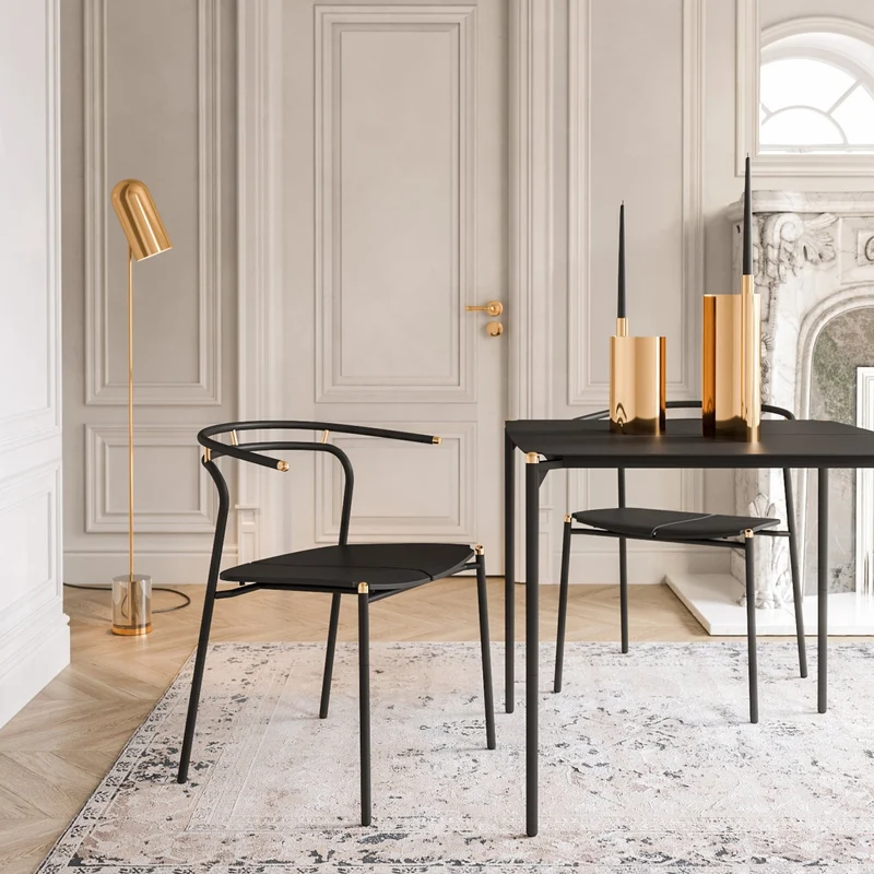 Chaise avec accoudoirs en acier noir et doré Novo - Aytm