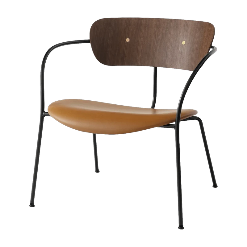 Fauteuil en noyer laqué et cuir cognac AV6 Pavilion - &tradition