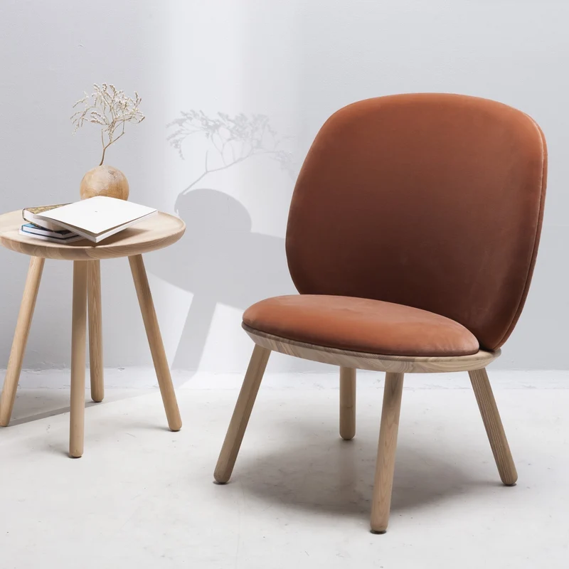 Fauteuil en velours terracotta Naïve - EMKO
