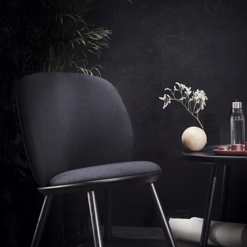 Fauteuil en tissu noir Naïve - EMKO
