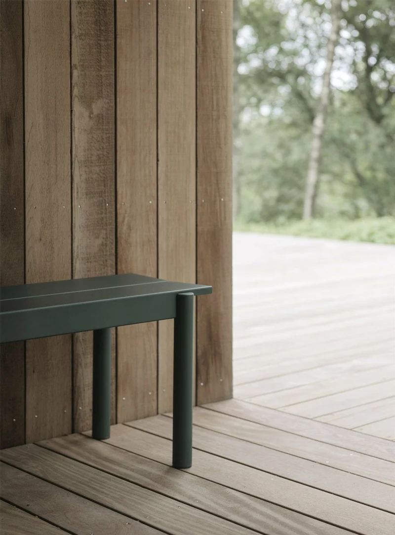 Banc d'extérieur en acier vert foncé 110 x 34 cm Linear - Muuto