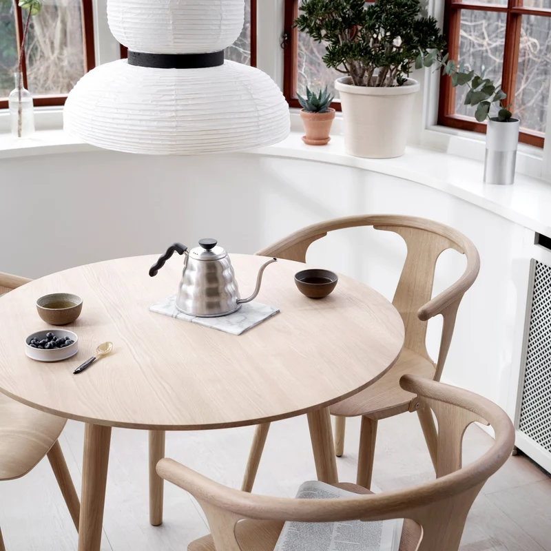 Table à manger en chêne naturel SK3 - &tradition