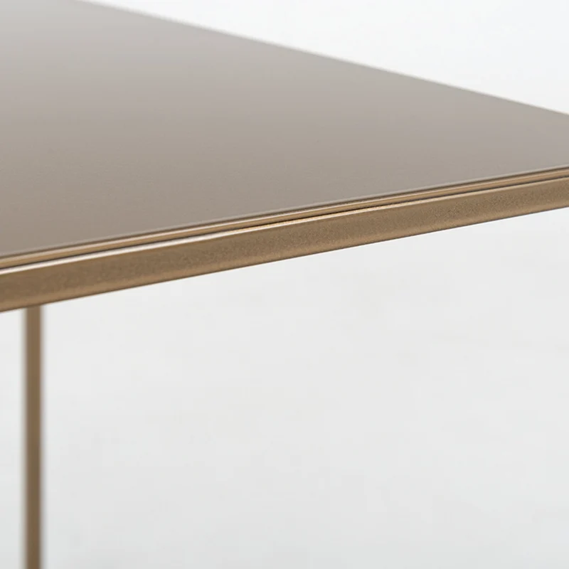 Table d'appoint carré gold en métal Tensio - Custom Form