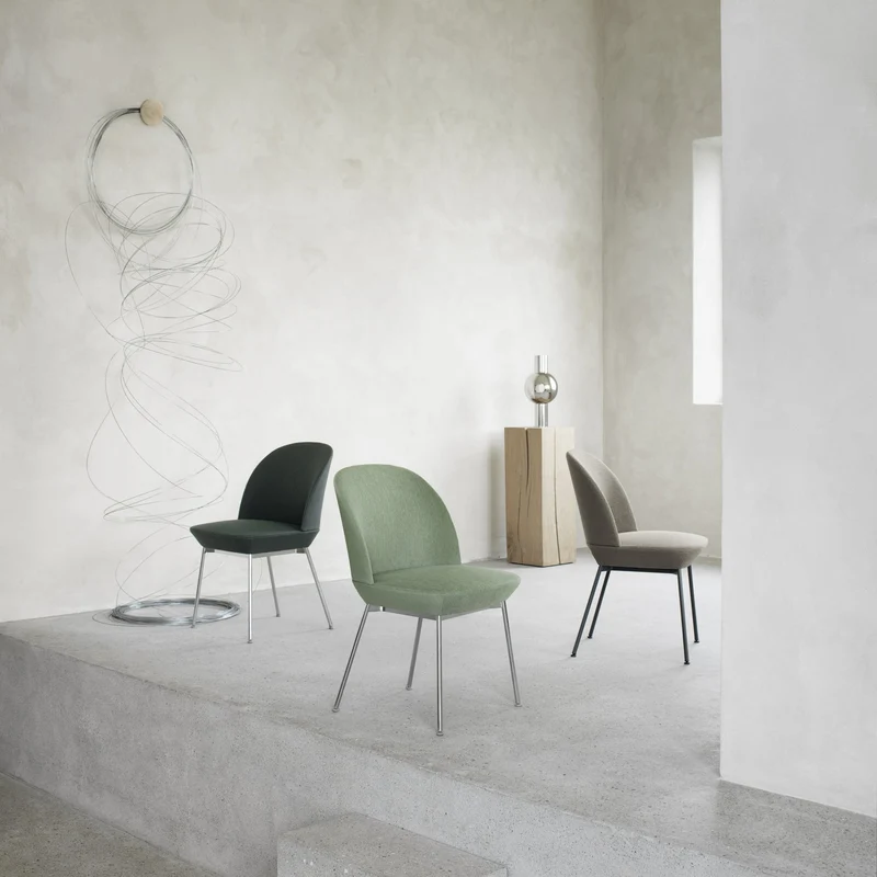 Chaise gris beige et pieds chrome Oslo - Muuto