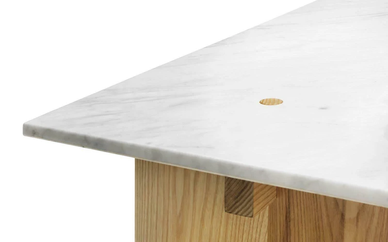 Table basse en chêne et marbre blanc Solid blanc - Normann Copenhagen