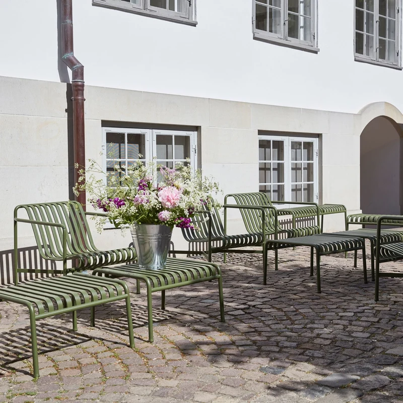 Fauteuil de jardin lounge en métal olive Palissade - HAY