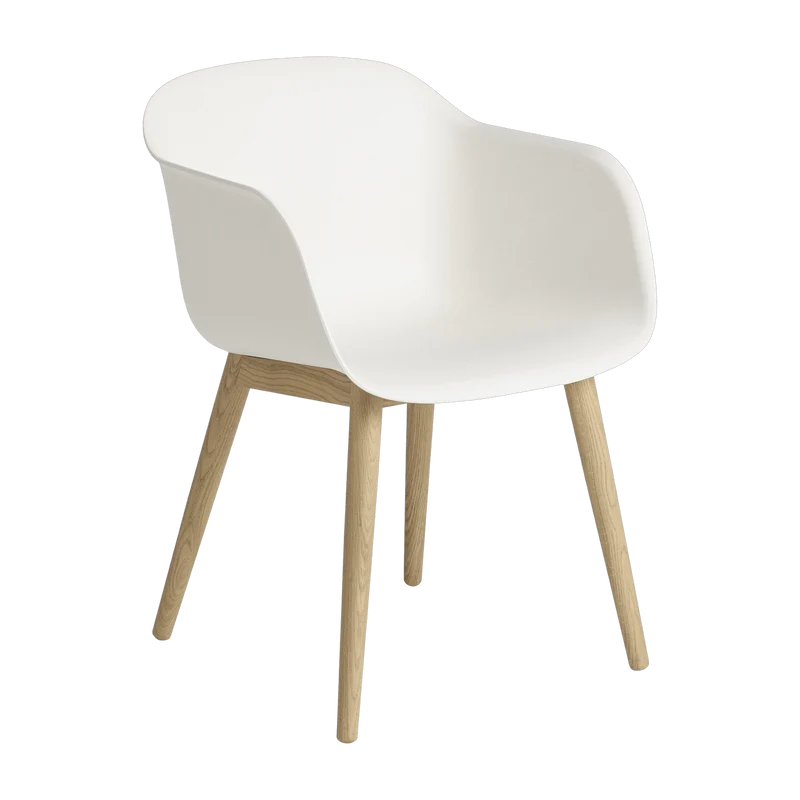 Chaise blanche piétement en bois chêne Fiber - Muuto