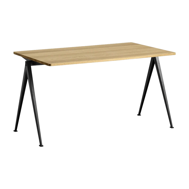 Table 140 cm en chêne massif laqué transparent et acier noir Pyramid 01 - HAY