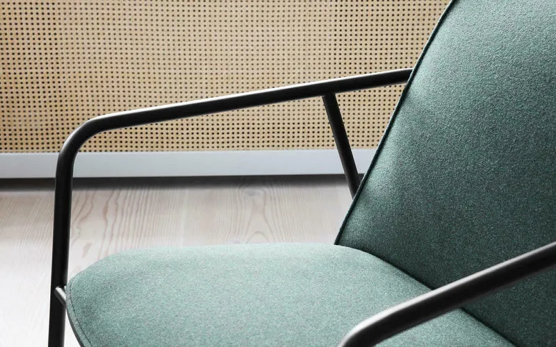 Fauteuil vert et coque en frêne noir Pad Lounge noir/Synergy Synergy LDS41 - Normann Copenhagen