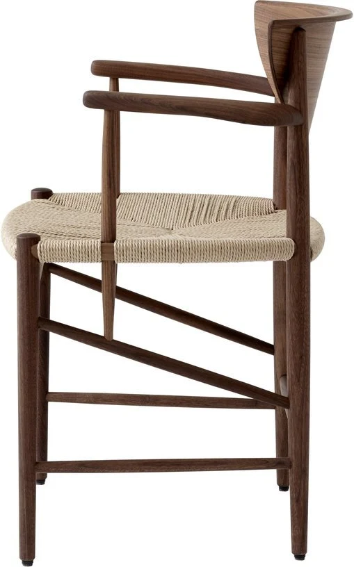 Chaise avec accoudoirs en bois marron HM4 Drawn - &tradition