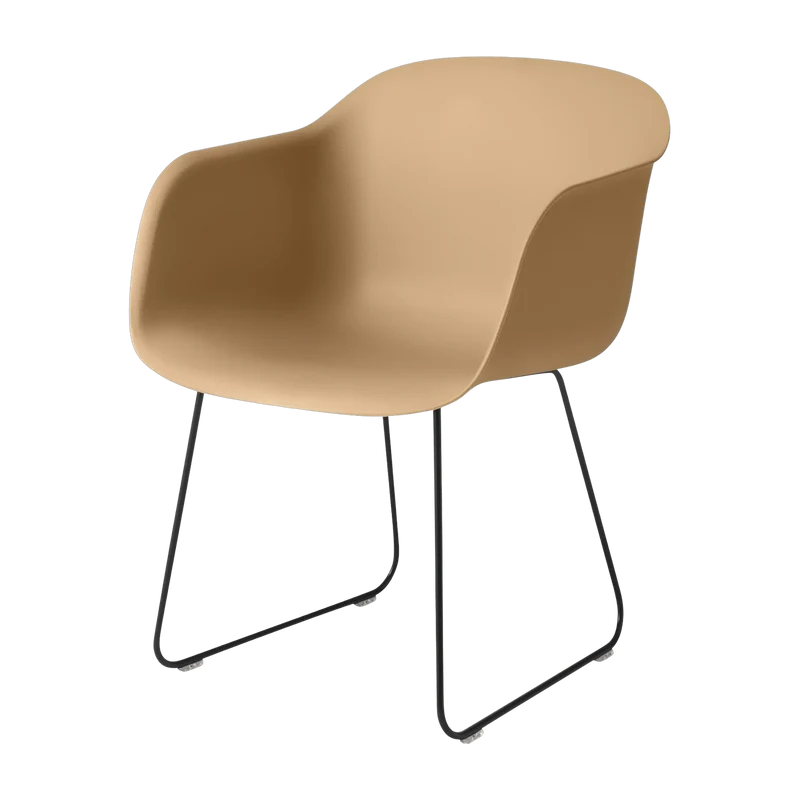 Fauteuil ocre piétement traîneau Fiber - Muuto