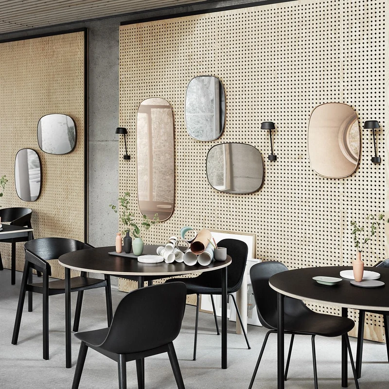 Chaise verte piétement en chêne Fiber - Muuto