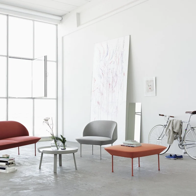 Fauteuil vert pieds gris foncé Oslo - Muuto