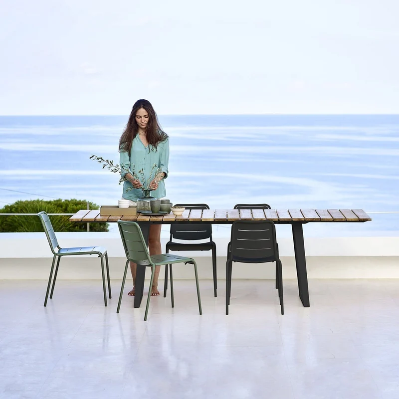 Table à manger en aluminium et teck Copenhagen - Cane-Line