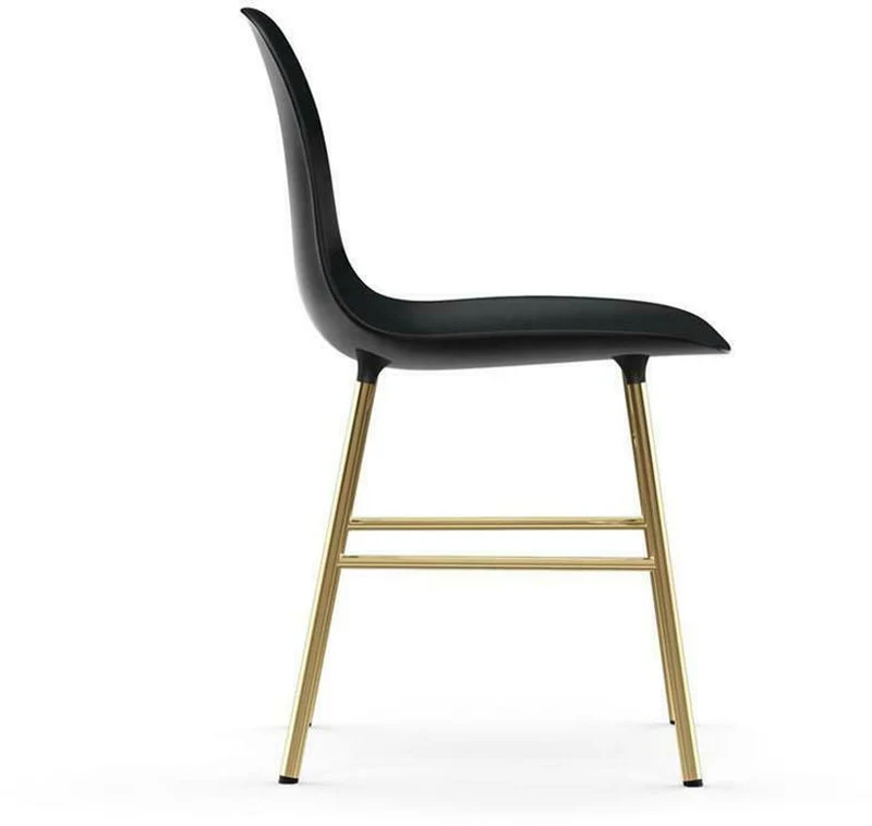 Chaise en laiton et pp noir Form - Normann Copenhagen