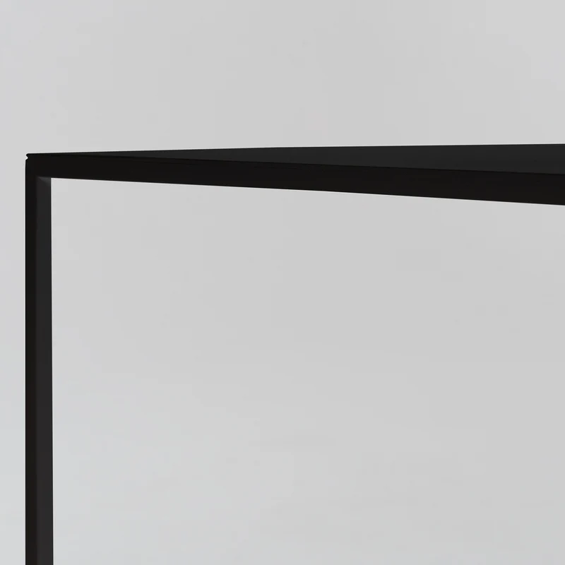 Table d'appoint carré noire en métal Tensio - Custom Form