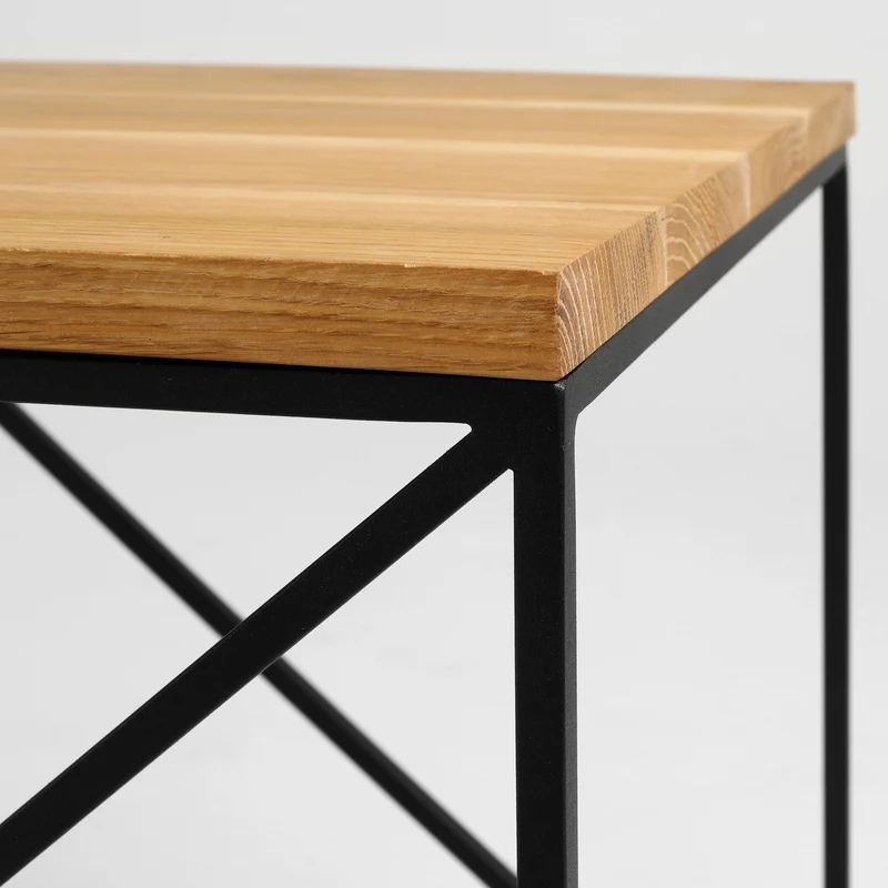 Table d'appoint carré en bois et piètement noir Memo Wood - Custom Form