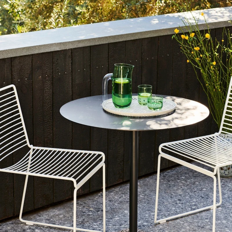 Chaise en métal blanc Hee - HAY